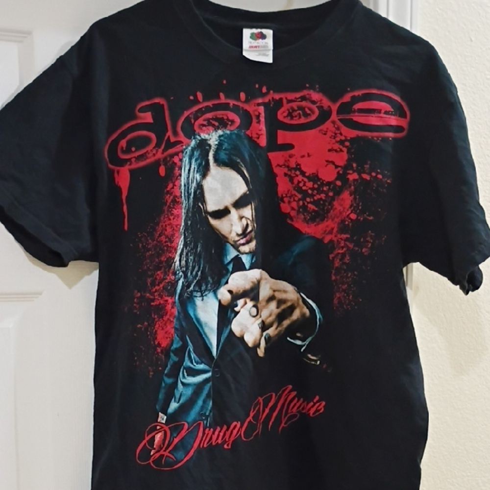Fruit of the Loom Black and Red Graphic Tee
